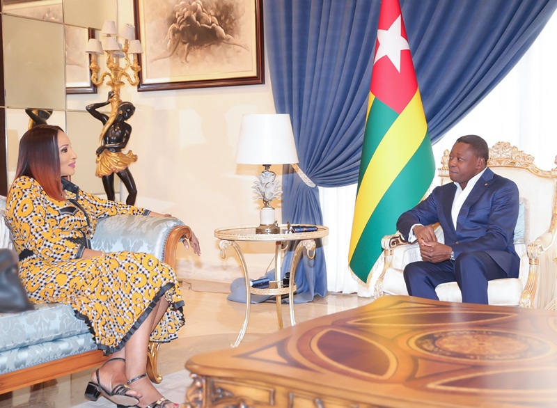 Le Président du Conseil, Faure Essozimna Gnassingbé s’est entretenu ce 15 juin 2025 à Lomé avec l’Ambassadeur Bianca Odumegwu-Ojukwu, ministre d’État aux Affaires étrangères, Envoyée Spéciale du Président de la République Fédérale du Nigéria, Bola Tinubu.