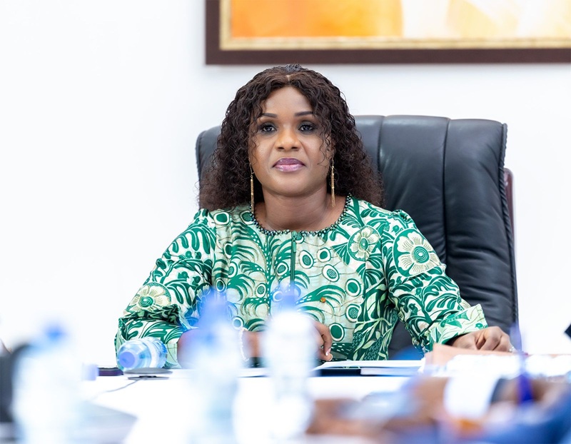 La ministre, Secrétaire général de la Présidence du Conseil, Sandra Ablamba Johnson, a pris part ce 16 juin 2025 par visioconférence, à un panel de haut niveau sur le lancement officiel de la stratégie régionale de la communication pour un changement social et de comportement (CCSC) du projet SWEDD+ couplé avec le démarrage de la campagne « Ensemble pour Elle ».