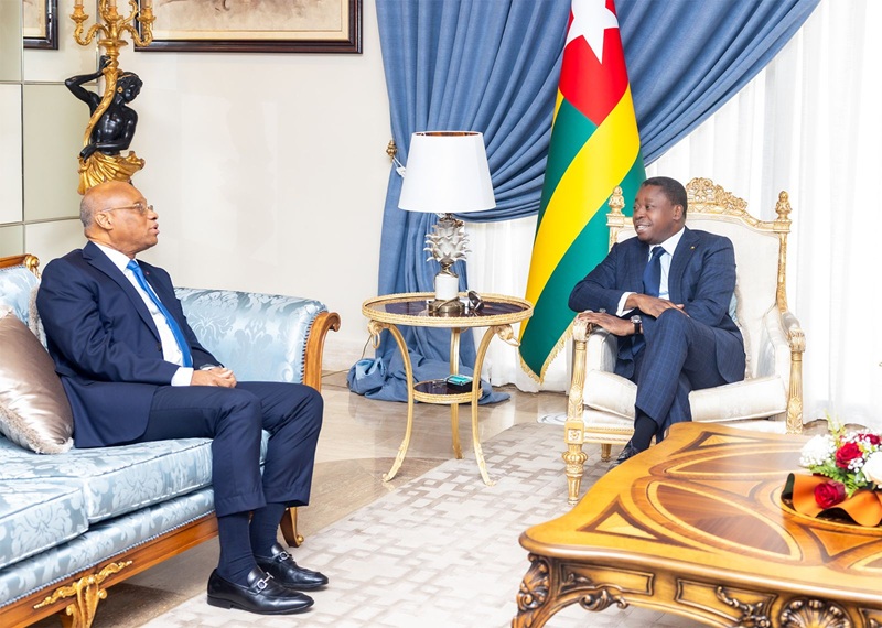 Le Président du Conseil, Faure Essozimna Gnassingbé a accordé ce vendredi 11 juillet 2025 une audience à Monsieur Jean-Claude Kassi Brou, Gouverneur de la Banque Centrale des Etats de l’Afrique de l’Ouest (BCEAO).