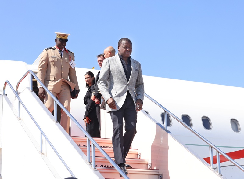 Le Président du Conseil, Faure Essozimna Gnassingbé, est arrivé ce mardi 19 août 2025 au Japon, pour prendre part aux travaux de la neuvième Conférence internationale de Tokyo sur le développement de l’Afrique (TICAD 9), dont l’ouverture officielle est prévue pour demain à Yokohama.