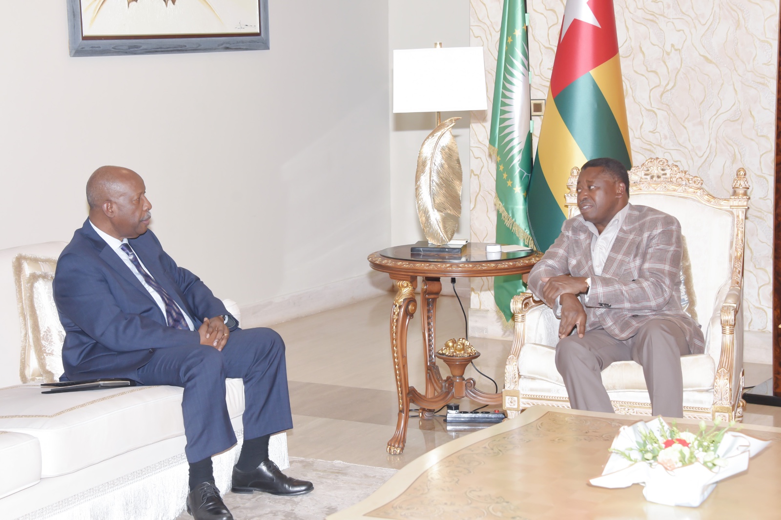 Le Président Faure Gnassingbé échange avec le Représentant spécial de l’UNOWAS