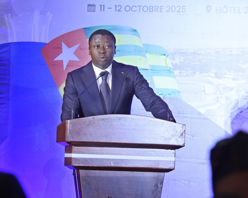 Le Président du Conseil, Faure Essozimna Gnassingbé, a présidé ce samedi 11 octobre 2025 la deuxième édition du Lomé Peace and Security Forum (LPSF II). Cette rencontre internationale de haut niveau a mobilisé des personnalités étrangères de haut niveau, notamment le Président Joseph Boakai du Liberia, et l’ancien Président du Nigeria, Olusegun Obasanjo.