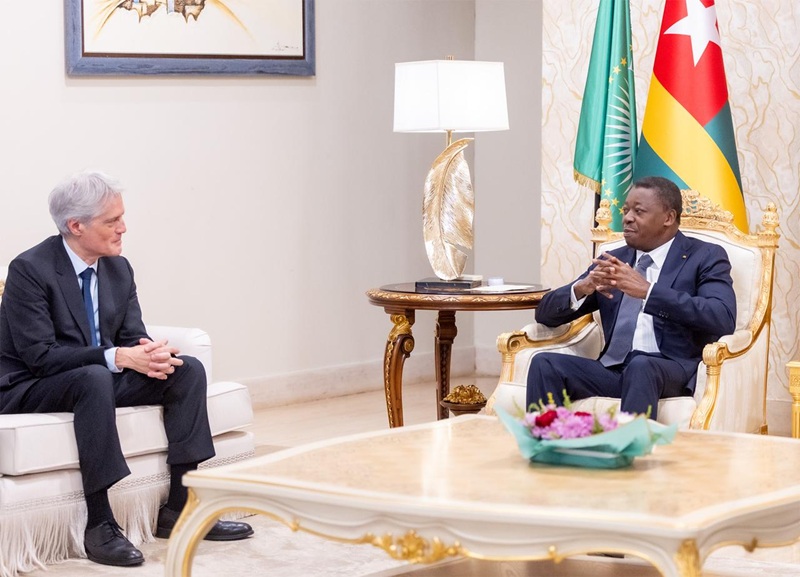 Le Président du Conseil, Faure Essozimna Gnassingbé s’est entretenu ce 13 novembre 2025 avec une délégation du Royaume uni, conduite par l’Envoyé commercial britannique en Afrique de l'ouest francophone, Monsieur Ben Coleman en séjour au Togo dans le cadre du quatrième Forum Royaume-Uni-Afrique francophone de l’ouest et du centre (UK-WCAF IV). C’était en présence du nouvel ambassadeur britannique au Togo, Monsieur Robert John Marshall.