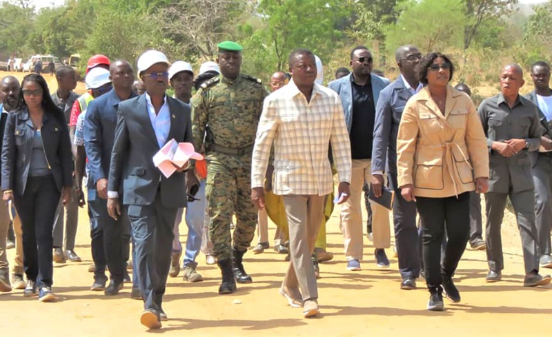 Toujours à l’écoute des populations et attentif aux enjeux de développement inclusif, le Président du Conseil, Faure Essozimna Gnassingbé, a effectué ce lundi 26 janvier 2026 des visites de terrain dans la Kéran pour évaluer les projets socio-économiques lancés par le gouvernement.