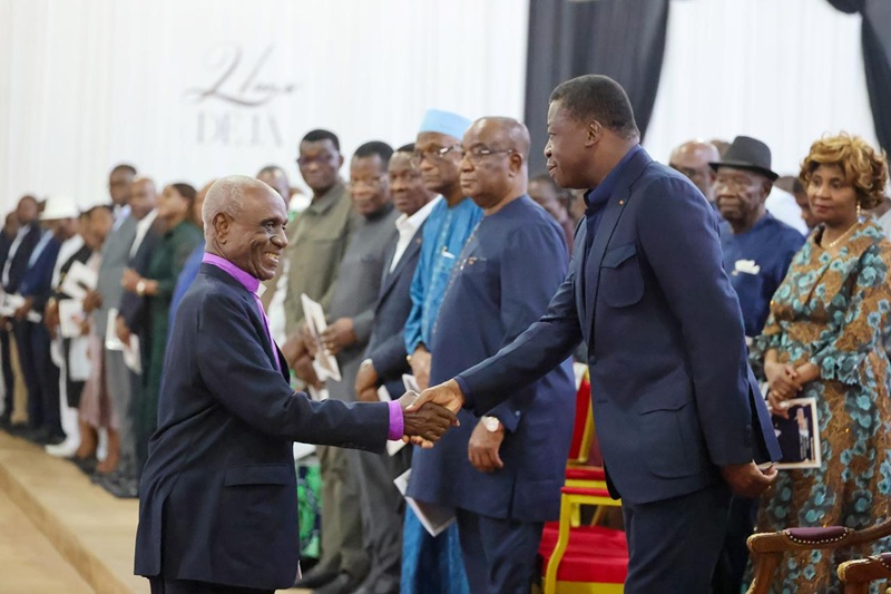 Une veillée de prières et de chants s’est déroulée ce 4 février 2026 au domicile du Père de la nation, feu Général Eyadéma à Pya, en prélude à la commémoration du 21è anniversaire de sa disparition.