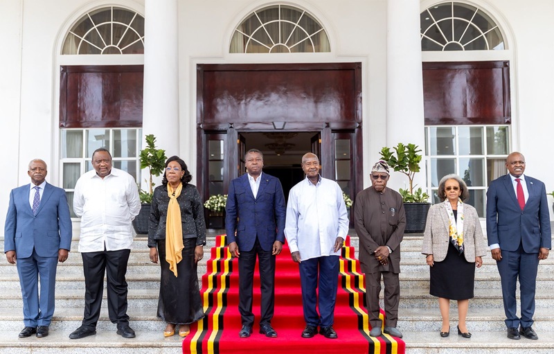 Aux abords des rives du Lac Victoria, la cité d’Entebbe en Ouganda a servi ce mardi 03 février 2026 de creuset diplomatique d’une haute importance pour la paix et la stabilité en Afrique. Le Président du Conseil, Faure Essozimna Gnassingbé, médiateur désigné de l’Union africaine dans la crise dans la région des Grands Lacs, y a effectué un déplacement d’une portée majeure dans la dynamique résolue de recherche de solutions africaines à la crise dans les Grands Lacs.