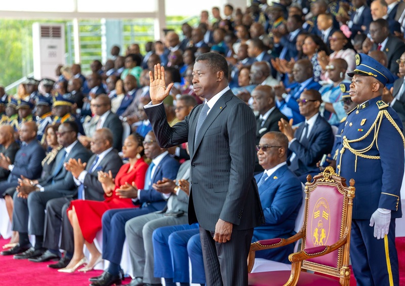 Le peuple togolais a commémoré ce lundi 27 avril 2026, dans une ferveur patriotique, le 66è anniversaire de l’accession du Togo à la souveraineté internationale, sous le thème général « Hospitalité et médiation, au service d’une diplomatie active pour la paix, la sécurité et le progrès socio-économique des nations ». Plusieurs festivités ont été organisées à Lomé et dans les chefs-lieux de régions et de préfectures du pays, traduisant le caractère inclusif de cette célébration.