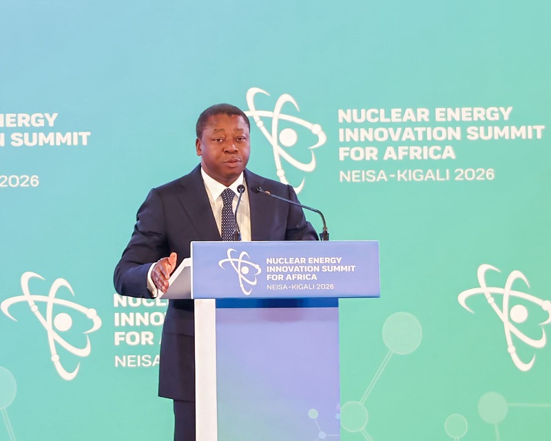 Le sommet sur l’innovation en matière d’énergie nucléaire pour l’Afrique (NEISA 2026), ce mardi 19 mai 2026, s’est ouvert à Kigali au Rwanda sur le thème « Énergiser l’Afrique pour l’avenir : transformer l’ambition nucléaire en réalité investissable ». Parmi les voix les plus remarquées de cette rencontre continentale figure celle du Président du Conseil, Faure Essozimna Gnassingbé, dont l’intervention a été un plaidoyer en faveur d’une approche africaine concertée du nucléaire civil.